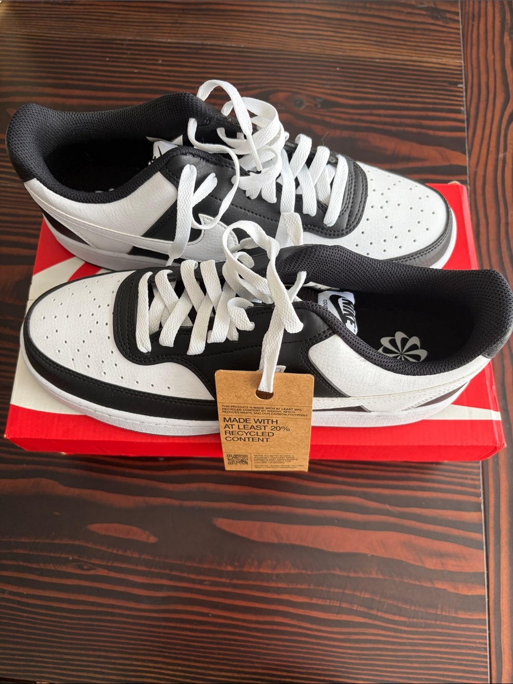 Nike Women's Black and White Low-Top Sneakers
